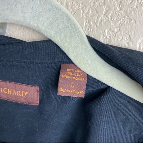 Tori Richards 100% Button Down Shirt - Picture 4 of 4